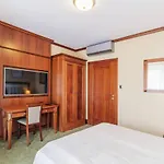 Prestige With Sauna By Grand Apartmán *