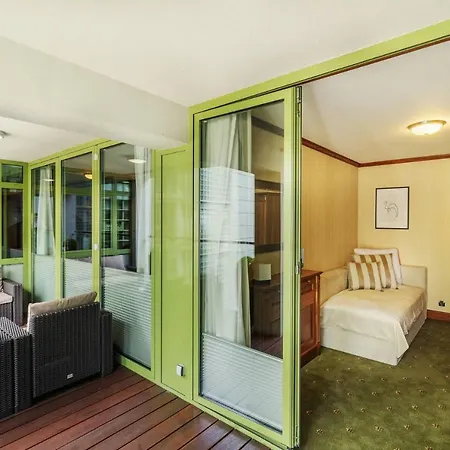 Prestige With Sauna By Grand Daire *