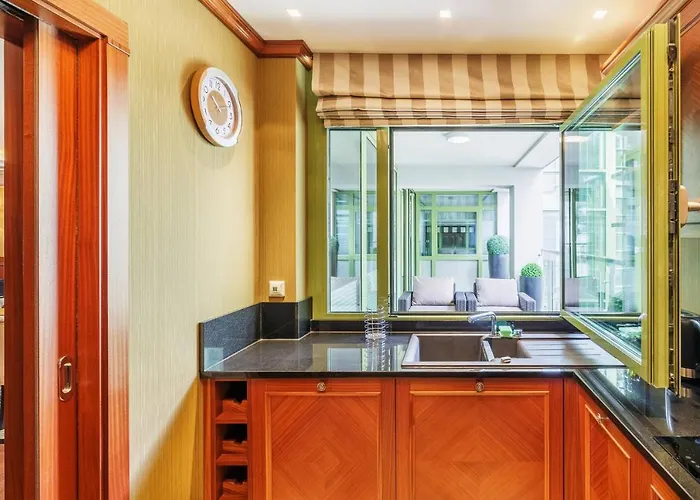 Prestige With Sauna By Grand 索波特